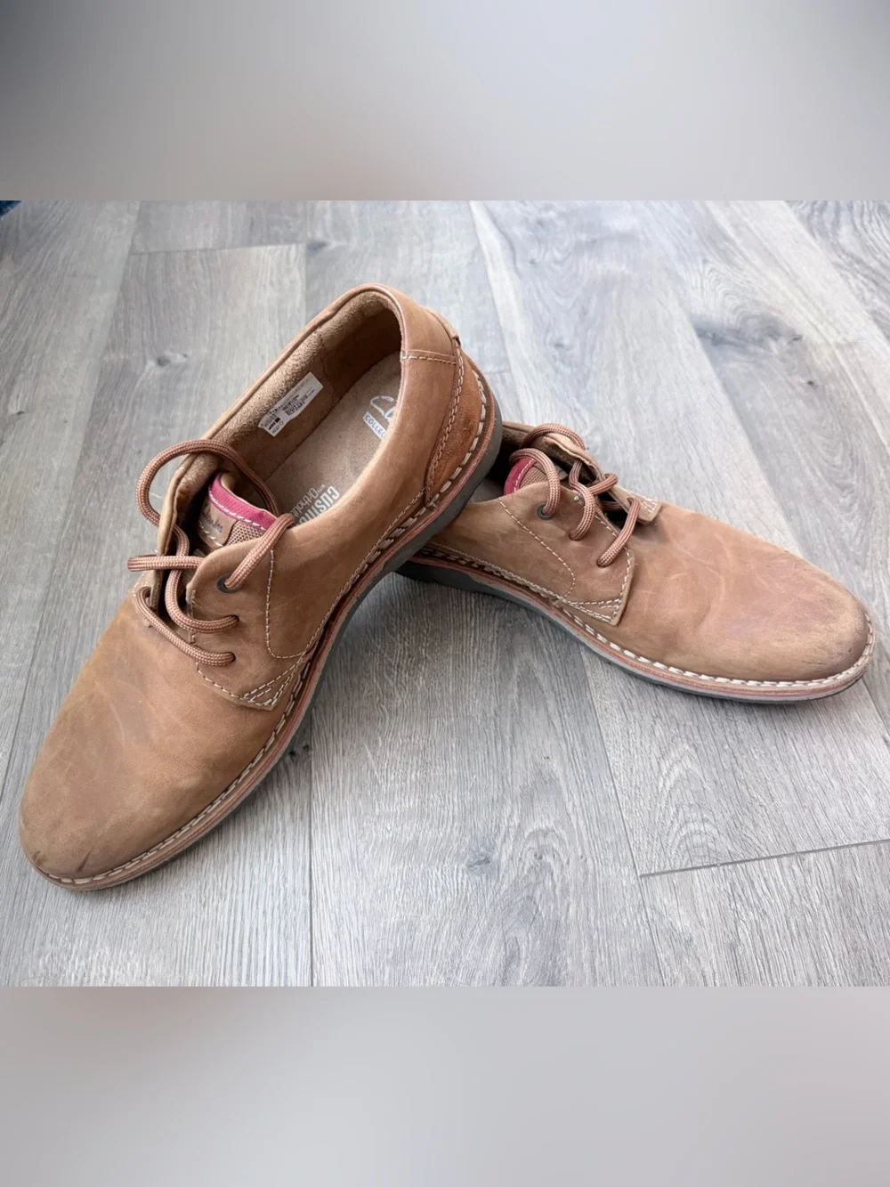 Clarks Men's Tan Brown Leather Lace-Up shoes